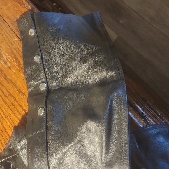 Leather motorcycle chaps - Picture 4 of 7